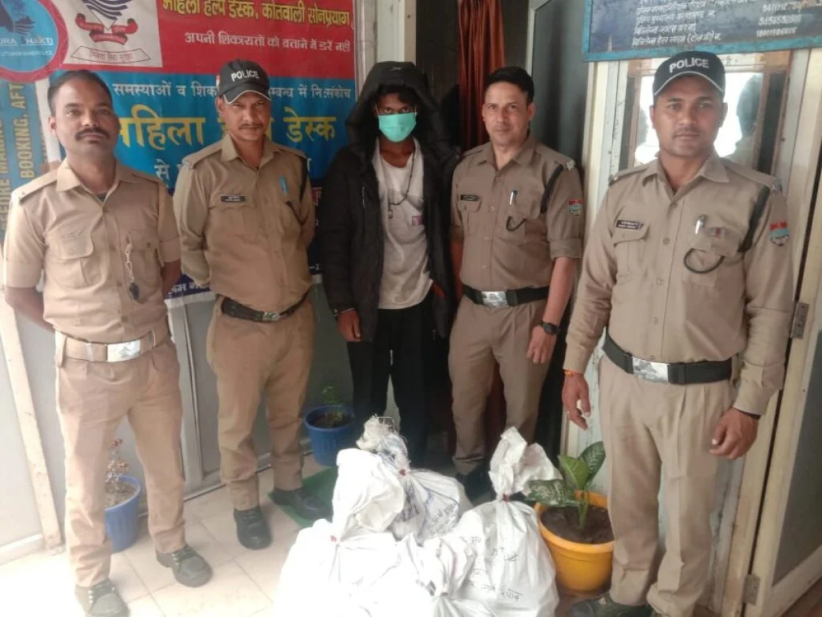 केदारनाथ धाम यात्रा में अवैध शराब तस्करी: 90 बोतल शराब के साथ एक नेपाली को रुद्रप्रयाग पुलिस ने फिर दबोचा