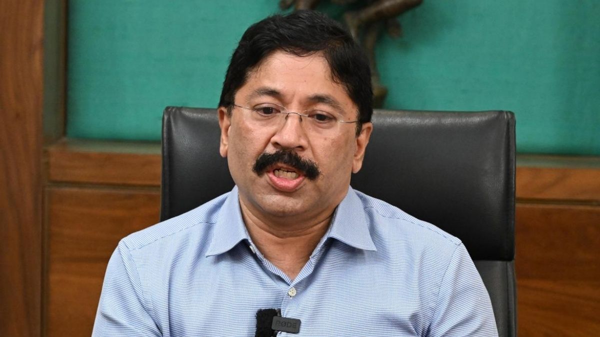 DMK सांसद का महिलाओं पर विवादित बयान