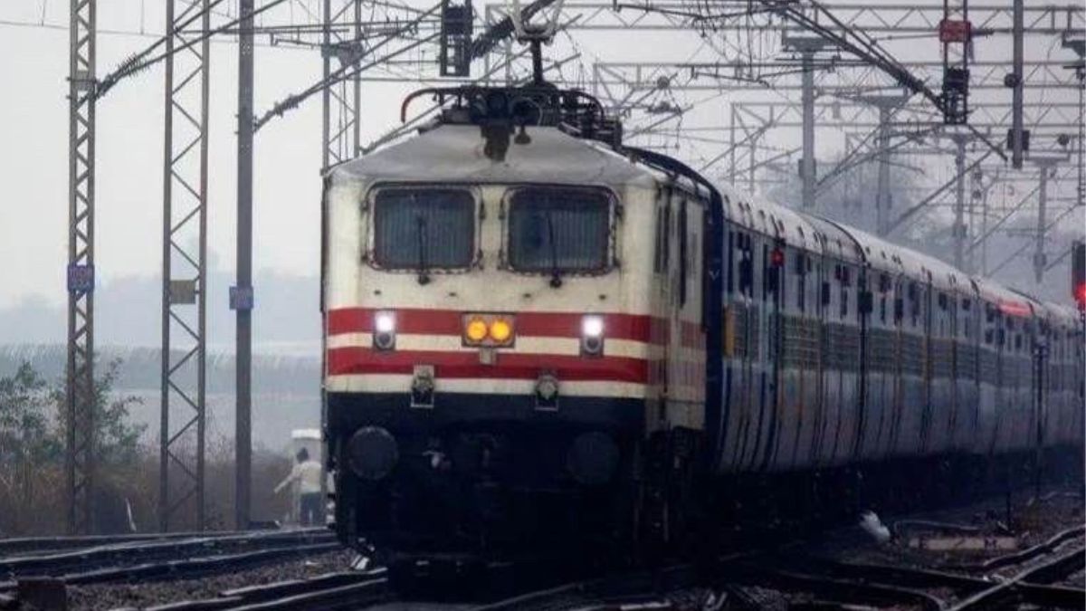 Special Train सेवा मकर संक्रांति