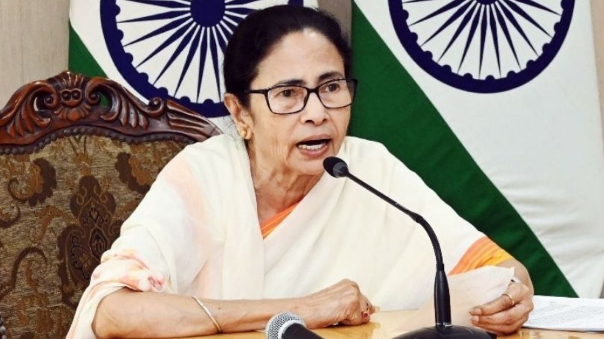 वोटर लिस्ट विवाद के बीच बिन बुलाए DM