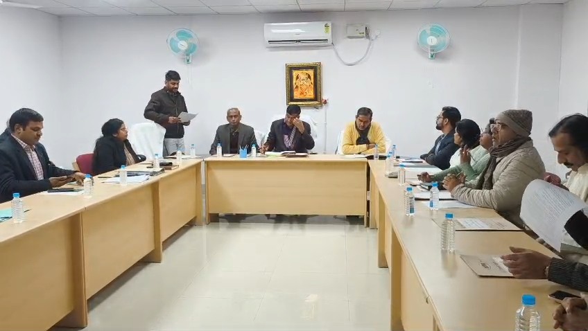 बांके बिहारी मंदिर, वृंदावन की व्यवस्थाओं पर हाई पावर्ड कमेटी की बैठक के बाद लिए गए महत्वपूर्ण निर्णय और कोटा में मिली संपत्ति।