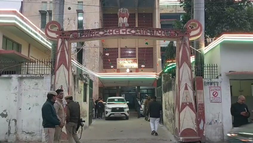 गाजीपुर दहेज हत्या मामले में आजीवन कारावास की सजा सुनाती कोर्ट, न्याय की तस्वीर