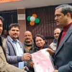 श्री बांके बिहारी जी कॉरिडोर मथुरा निर्माण के लिए भूमि रजिस्ट्री, जिलाधिकारी ने मनीष मिश्रा का आभार व्यक्त किया।