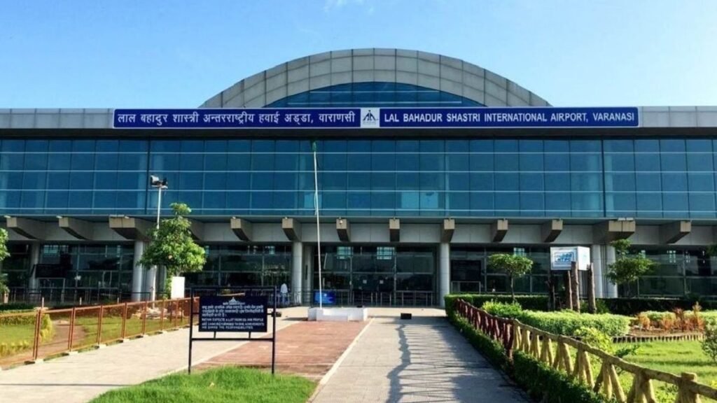 हवाईअड्डे ऑपरेशनल एरिया में घुसने का प्रयास करते पकड़ा गया संदिग्ध