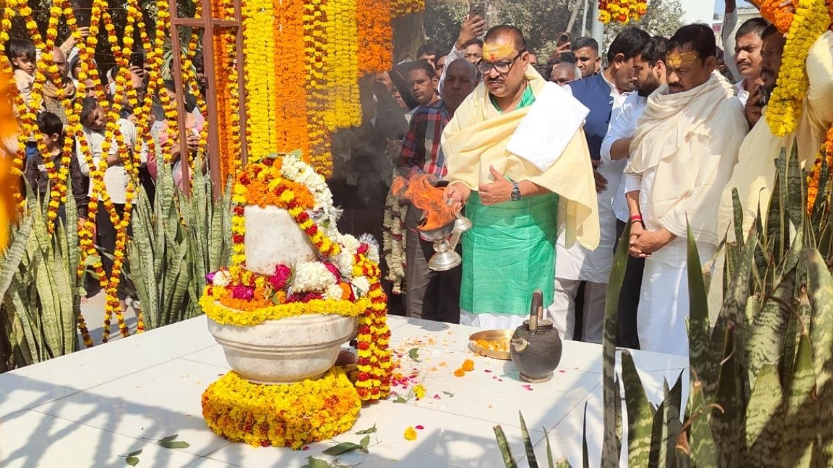 महानिर्वाण दिवस व अभिषेक दिवस