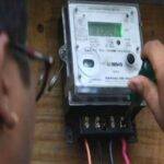 "उत्तर प्रदेश में प्रीपेड स्मार्ट बिजली मीटर और बैलेंस खत्म होने पर कटे बिजली कनेक्शन