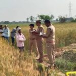 अमेठी के गौरीगंज क्षेत्र में खेत में मिला विवाहिता का शव, जांच करती पुलिस टीम