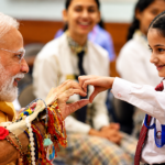 PM मोदी ने बच्चों संग मनाया रक्षाबंधन