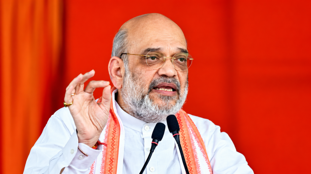 मल्लिकार्जुन खरगे के PM मोदी पर बयान से भड़के अमित शाह, कांग्रेस पर साधा निशाना