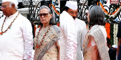 सोनिया गांधी ने रोका वंदे मातरम का पूरा गायन?