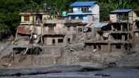 नेपाल में तबाही के बाद भी टला नहीं खतरा