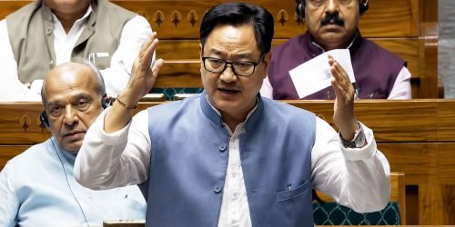 राज्यसभा में चढ़ावा चोरी मुद्दे पर हंगामा, किरेन रिजिजू  का विपक्ष पर हमला