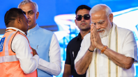 नरेंद्र मोदी